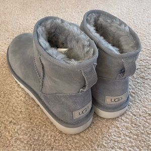 Gray blue short mini uggs unique like new